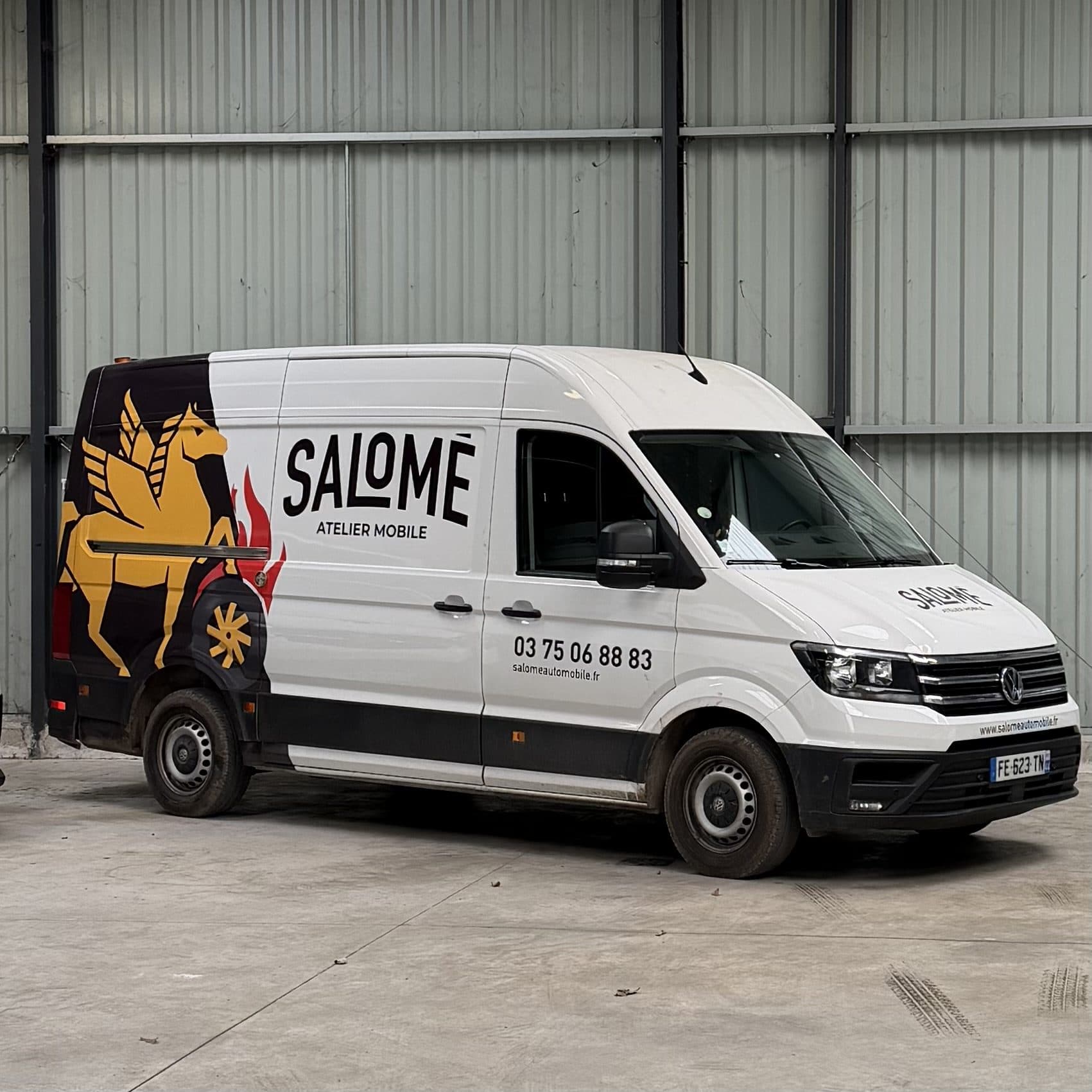 Van de l'atelier mobile Salomé Automobile